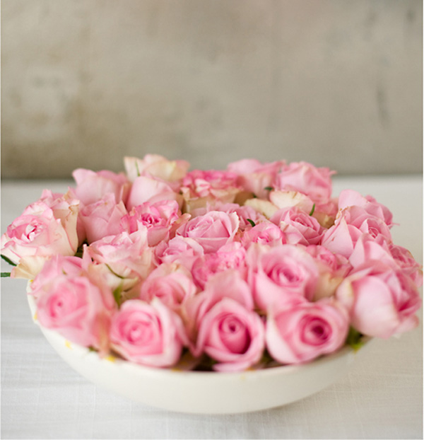 Những bát hoa hồng nhỏ xinh tô điểm thêm cho ngôi nhà của bạn
