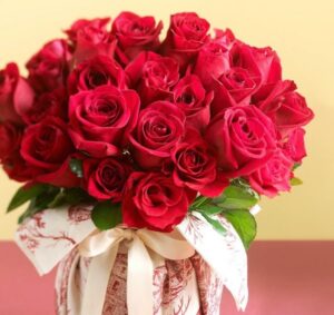 Hoa hồng đỏ là tượng trưng cho tình yêu đôi lứa