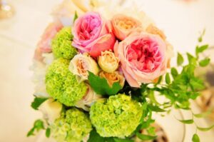 Chọn hoa cưới cứng cáp để giữ được lâu hơn