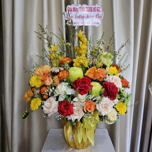 Shop hoa tươi Nguyễn Hữu Thọ quận 7 cung cấp dịch vụ cắm hoa nghệ thuật, tạo nên những bó hoa, giỏ hoa, và lẵng hoa sang trọng, tinh tế.